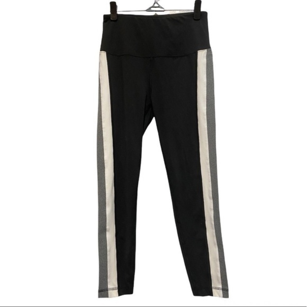 𝅺NWOT Reebok Women’s Performance High Waist 7/8